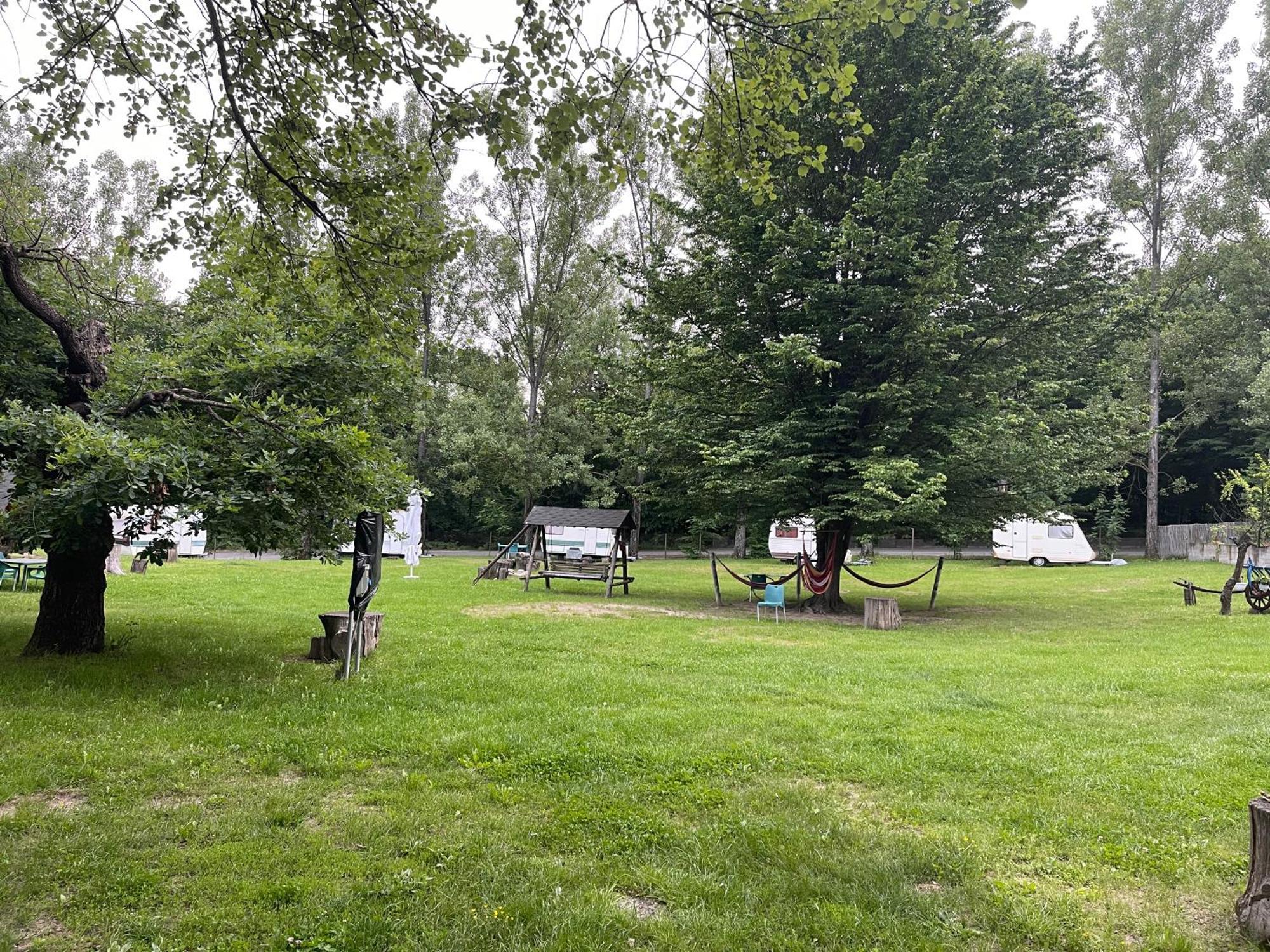 Camping Dragoske Ciofringeni Exterior photo